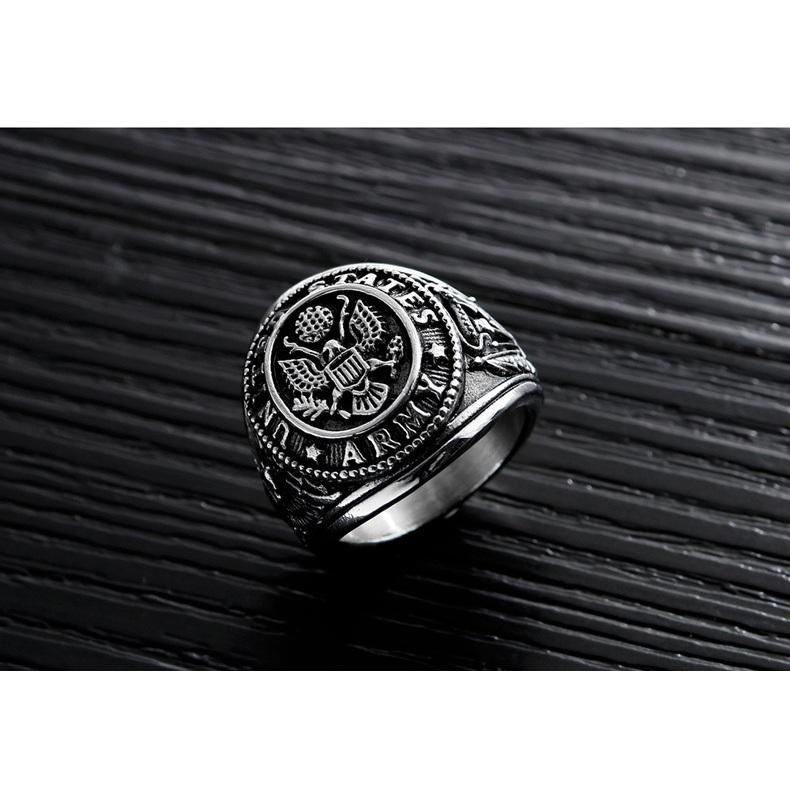 Persoonallisuus Retro Slab Eagle Titanium Steel Ring