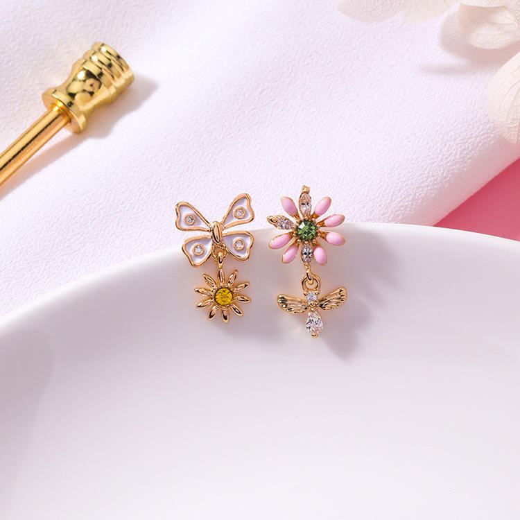 Sweet Flower Butterfly Stud Korvakorut Anallergiset Sterling Hopea Neula Strassikivi Naisten Korvakorut