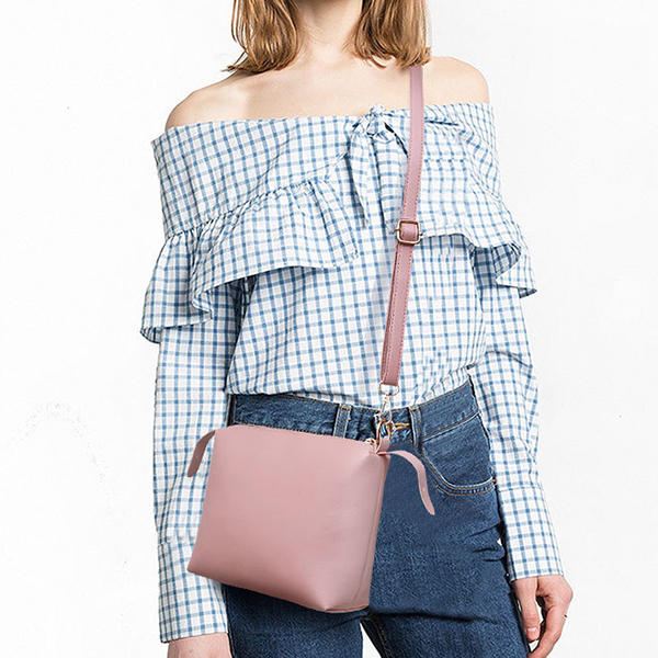 Naisten Tekonahkainen Kolmiosainen Setti Tupsu Käsilaukku Crossbody Bag Clutch Bag